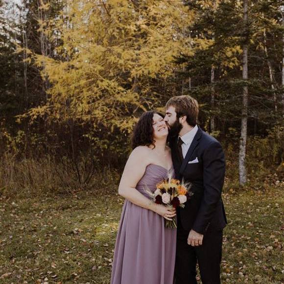 Meet your Posher, Riane - Picture 1 of 1